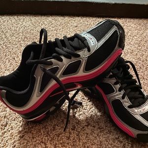 Nike Womens Reax 5 Shoe - size 6-NWOT